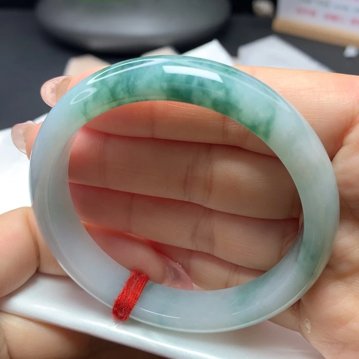 翡翠手镯未镶嵌58585959