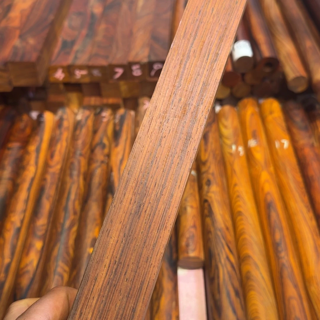 红酸枝木类一木一拍微凹黄檀