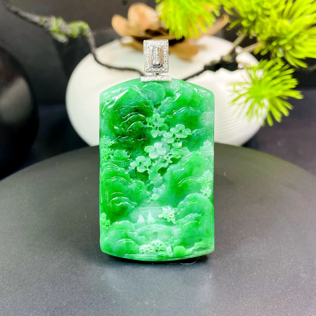 RX10天然缅甸A货翡翠辣 绿山水牌/003840/北京中 保拍卖