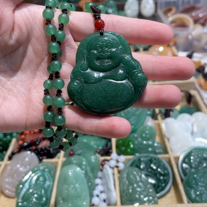 石英质玉未镶嵌颈饰