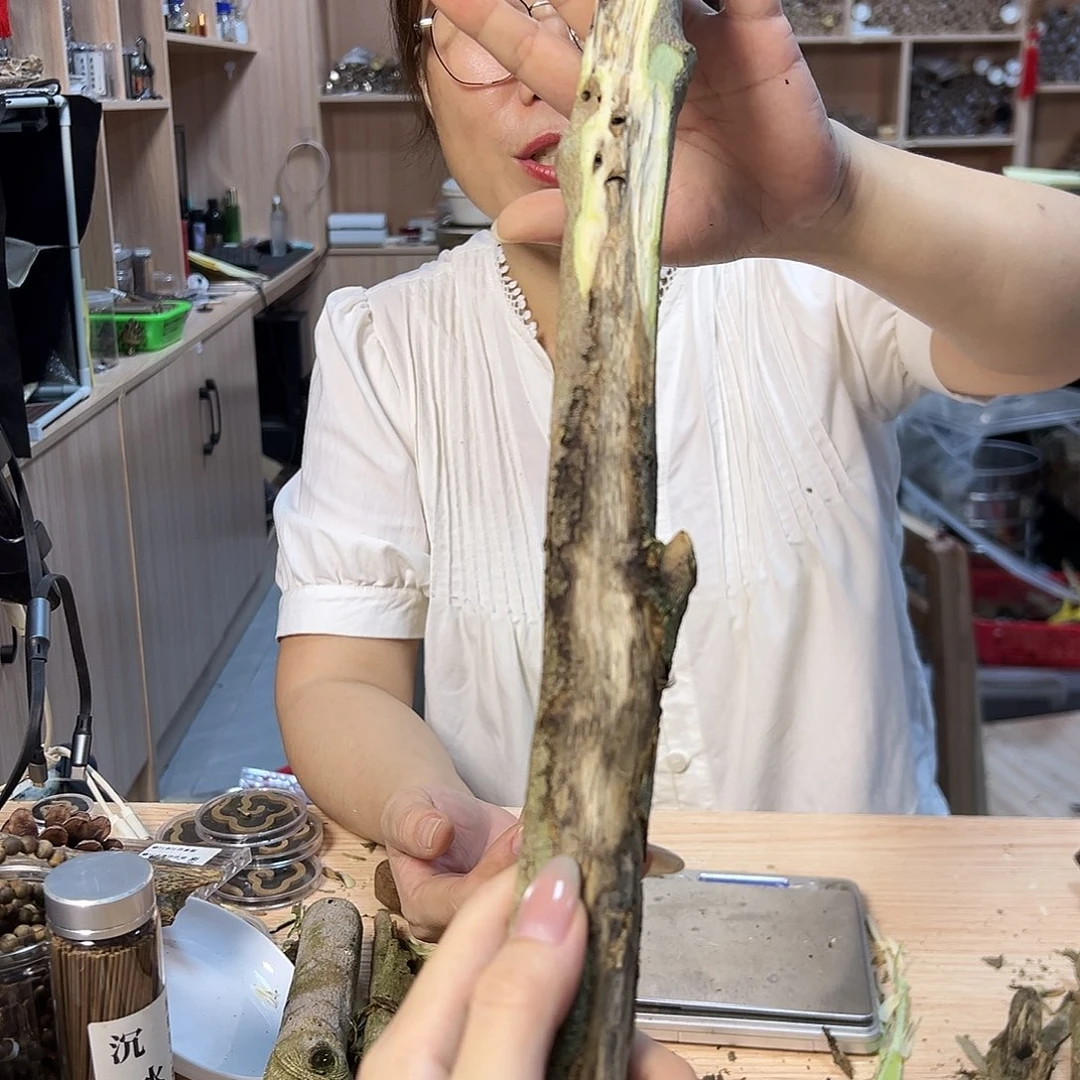 波***仔线香约66cm奇楠原材料