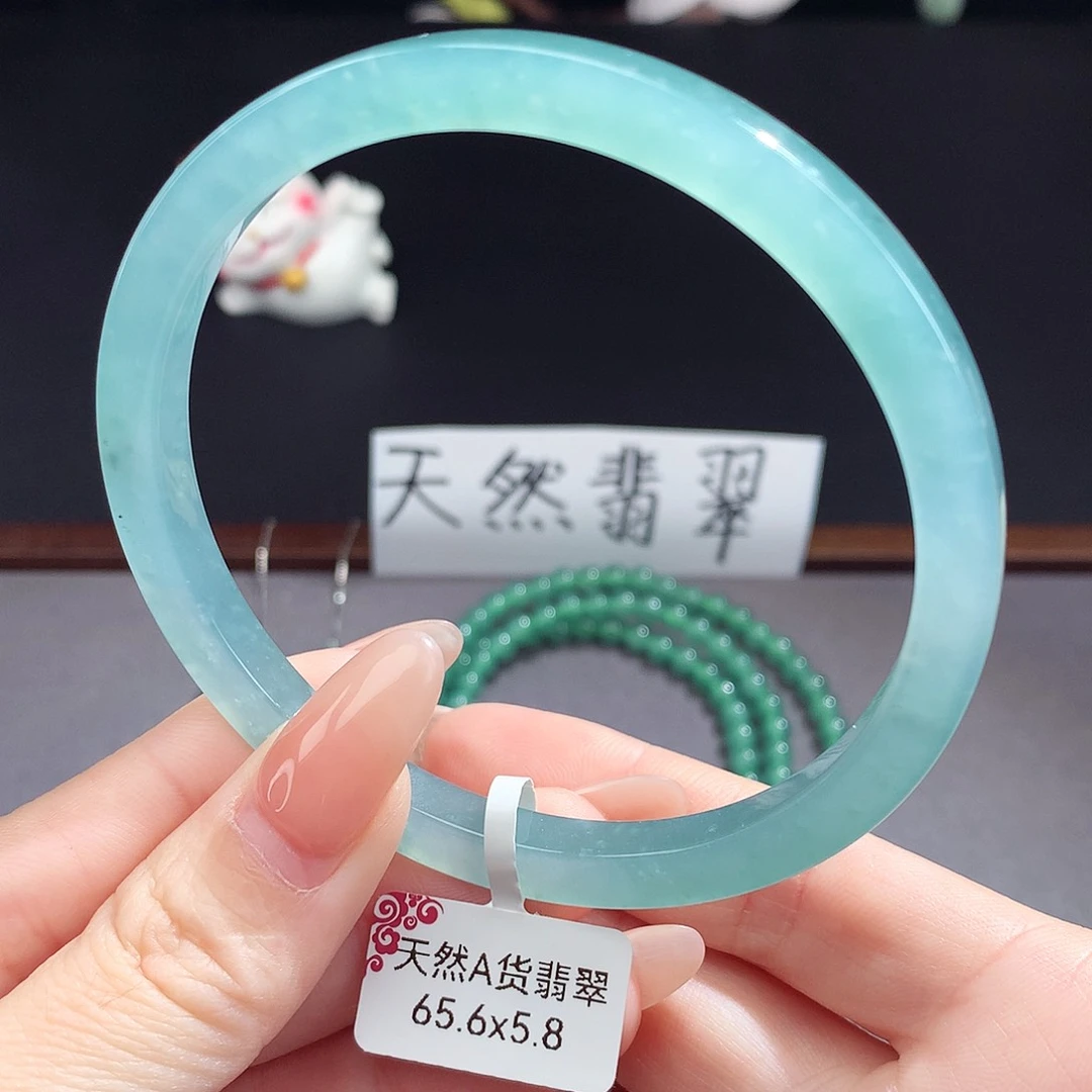 翡翠手镯（圆镯）未镶嵌