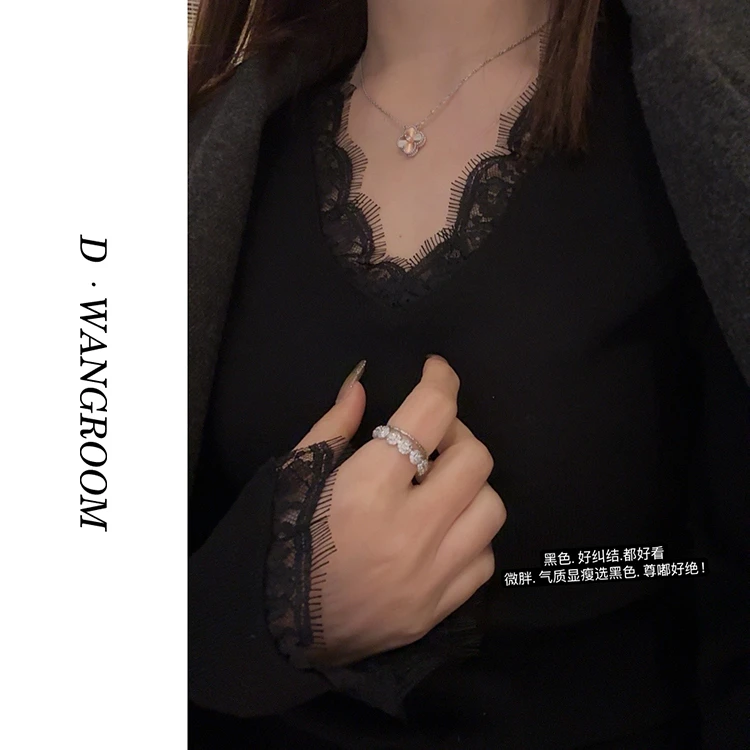 丁小晗【温柔气质】“自带氛围感！”蕾丝V领针织打底衫JC003