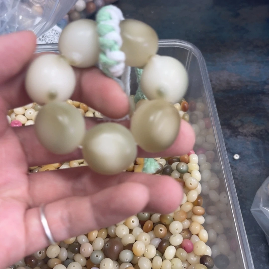 吊坠白玉菩提哎***?b22/15颗干磨猫头