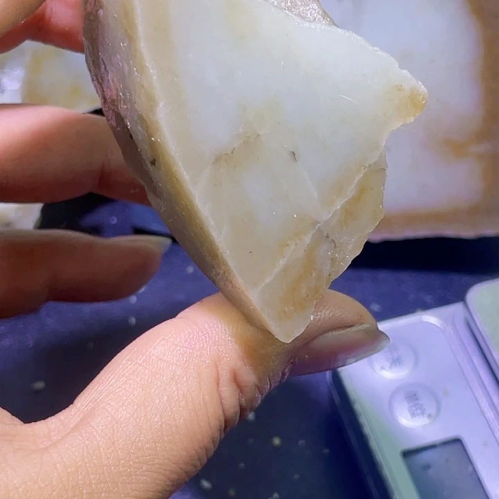 和田玉未镶嵌珠宝半成品