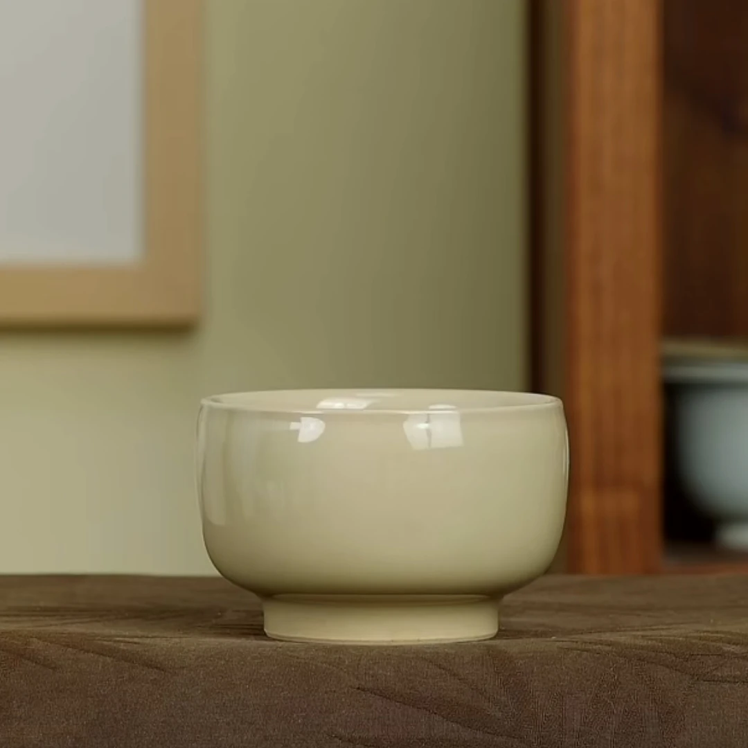 米色宽口后胎厚釉陶瓷茶杯主人杯单个茶杯纯手工陈卫武龙泉青瓷