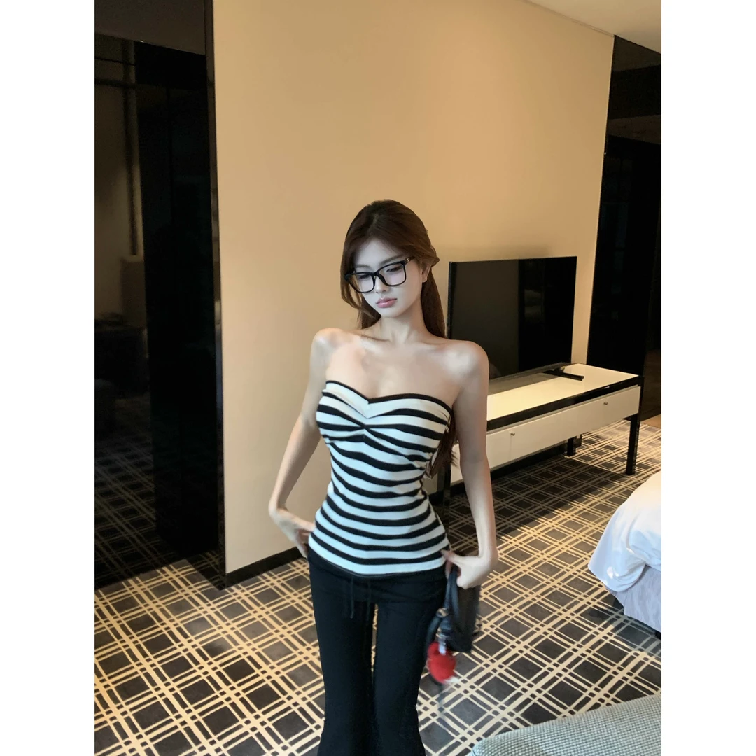 纯欲一字肩黑白条纹撞色抹胸背心女秋季辣妹百搭修身显瘦无袖上衣