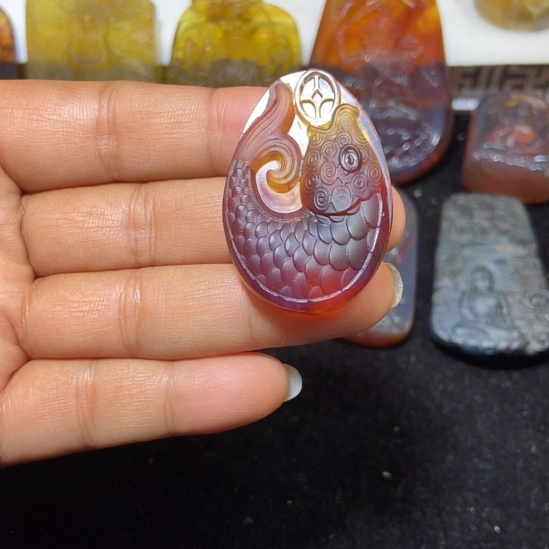 琥珀未镶嵌颈饰缅甸天然琥珀吊坠