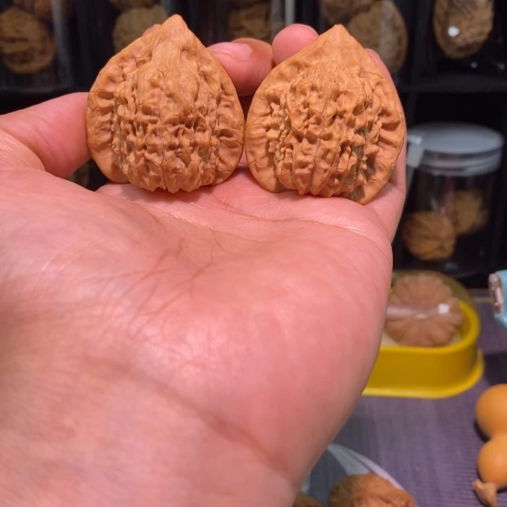 桃核把件40老树朱雀