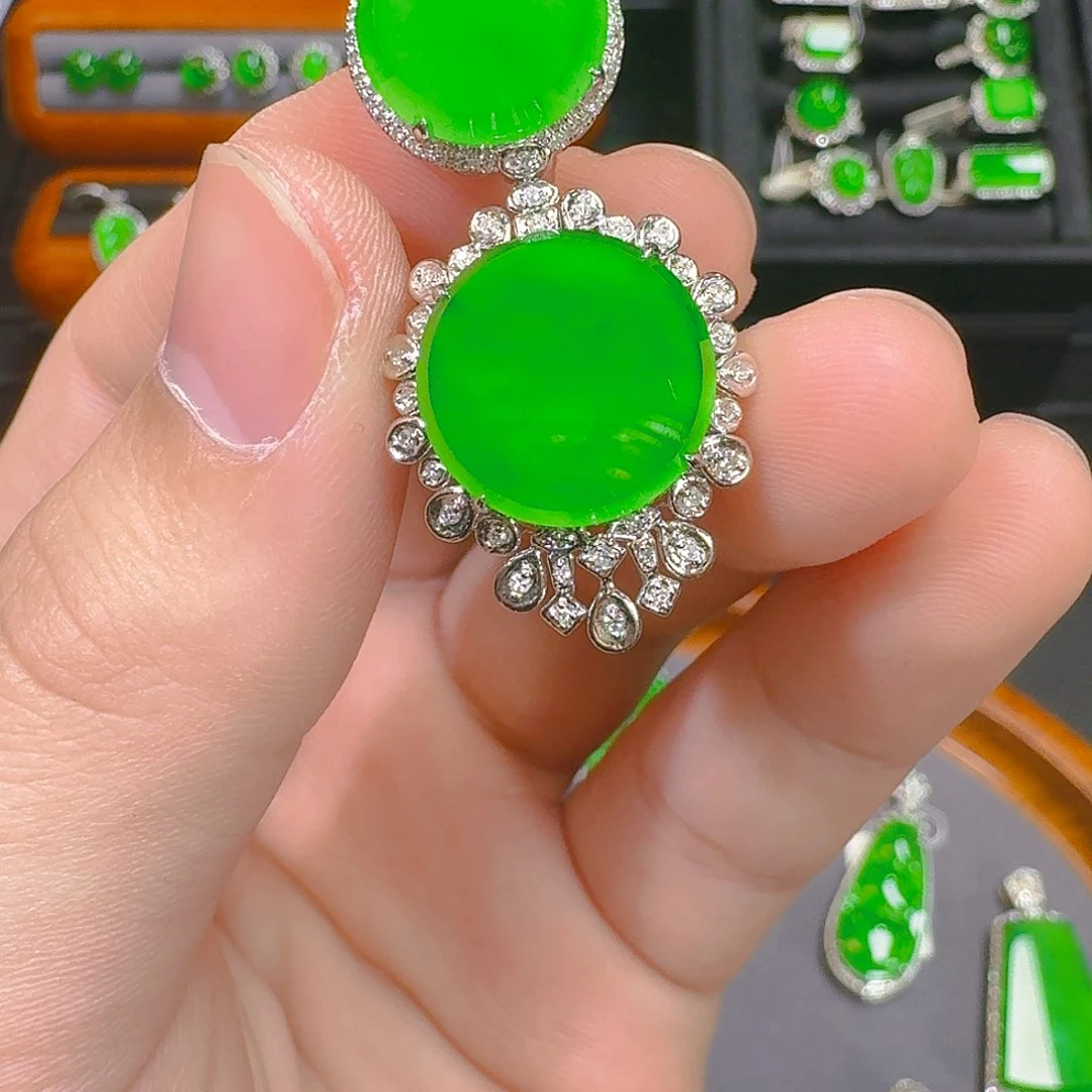 翡翠吊坠(赠链)18K金镶嵌A****7翡翠