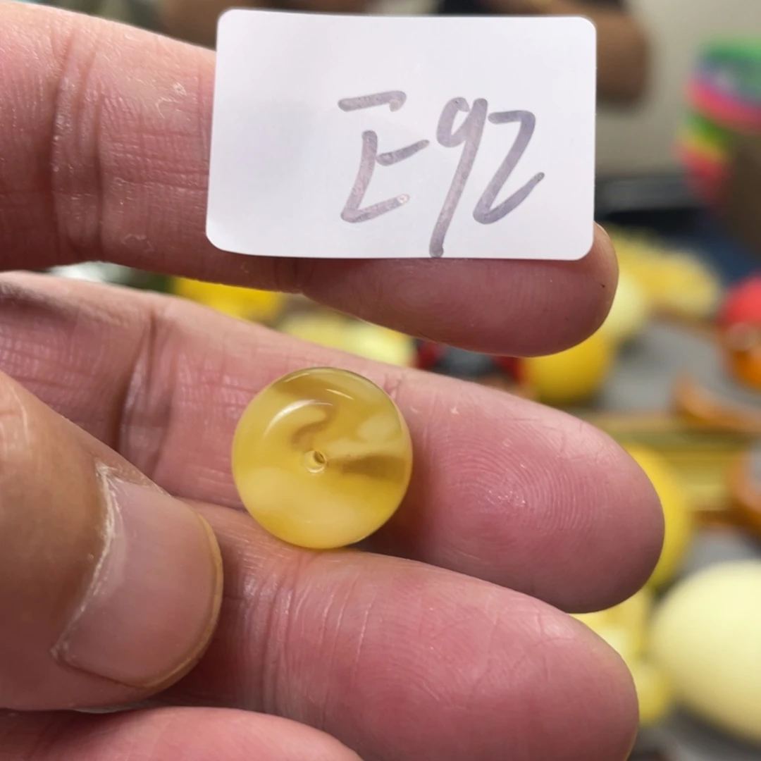 手链琥珀未镶嵌多样性发，发其中一件