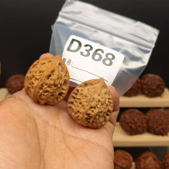 文玩核桃把件32麒麟鸡