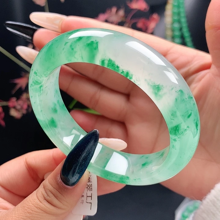 百***果石英质玉未镶嵌镯子