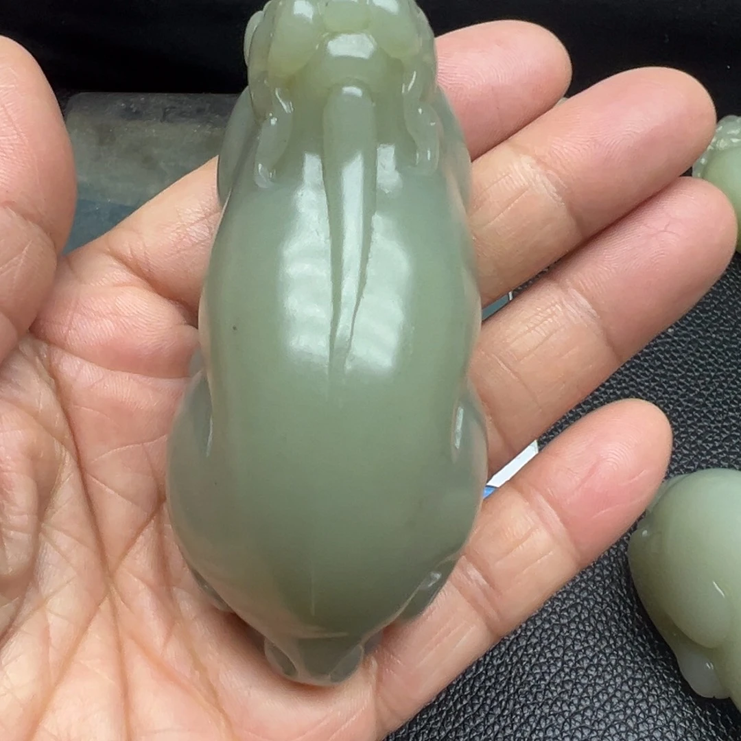 和田玉（糖玉）未镶嵌把件