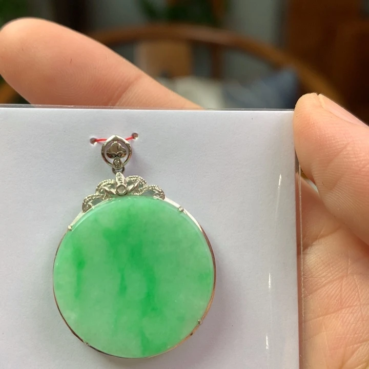 翡翠18K金镶嵌颈饰翡翠翡翠吊坠