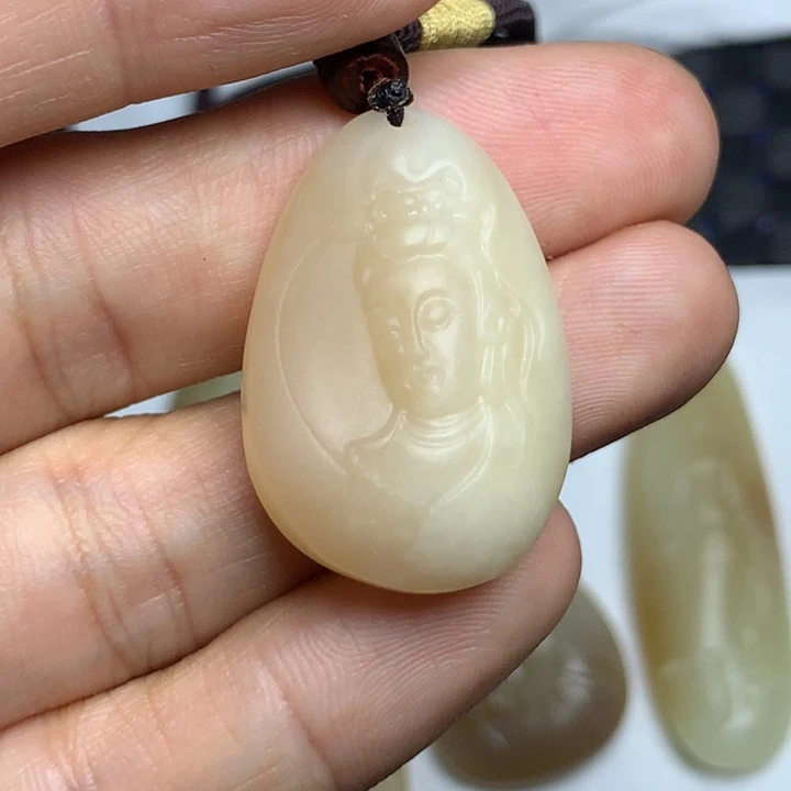 未镶嵌和田玉挂件