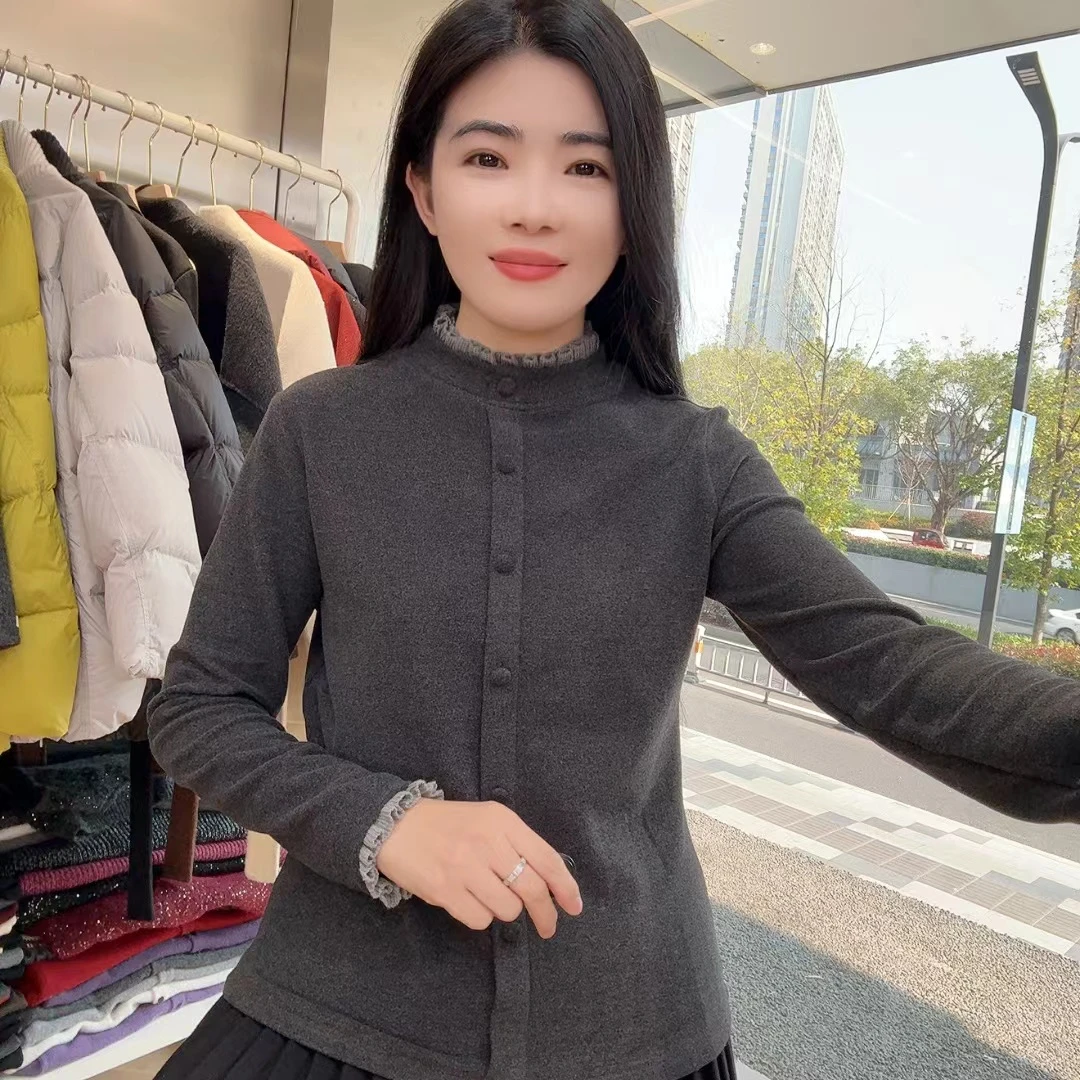 QC 242436 加绒保暖双面慕斯绒木耳边设计感单排扣打底衫时尚长袖