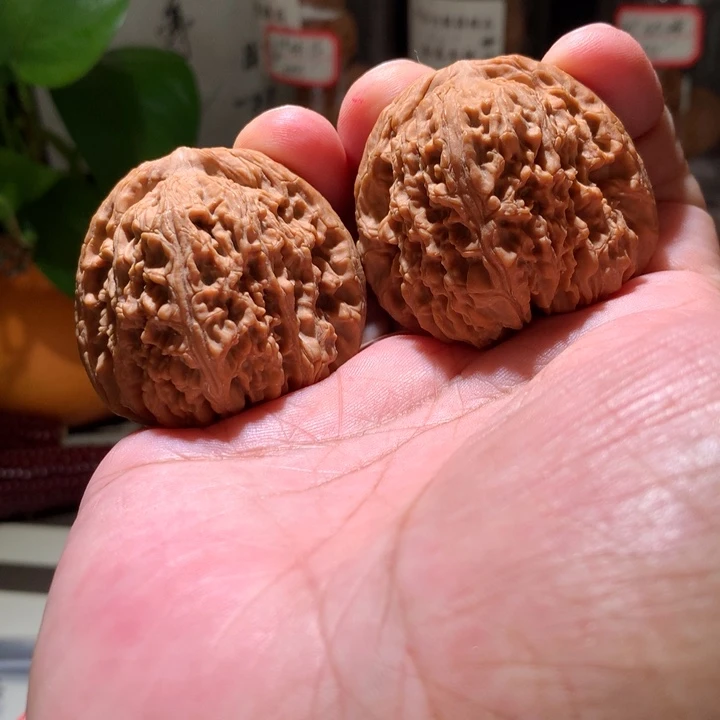 吊坠文玩核桃凹底南疆石     46