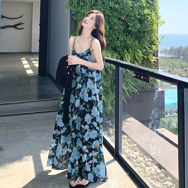 海边度假蓝色碎花吊带连衣裙女2025春夏套装女夏2025新款爆款洋气