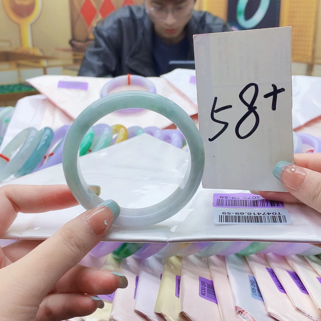 翡翠未镶嵌手镯mm