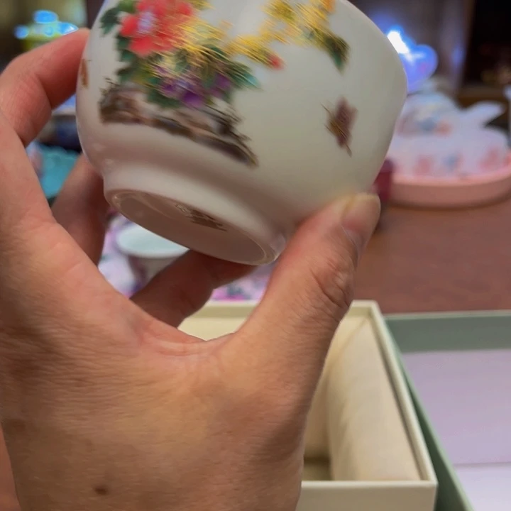 瓷片呵护噜咯哦哦哦哦我哦哦哦哦哦