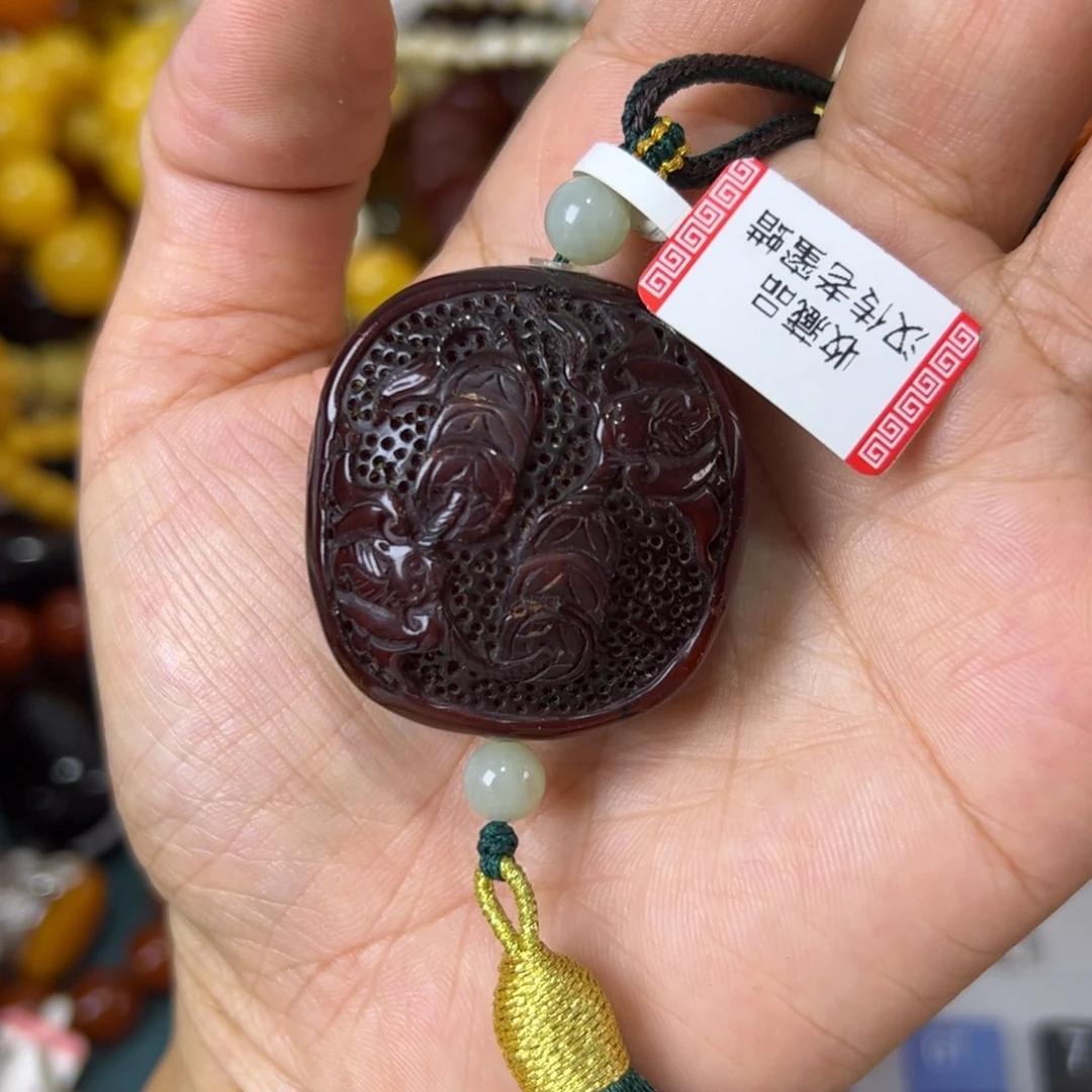 未镶嵌琥珀珠宝奇石687