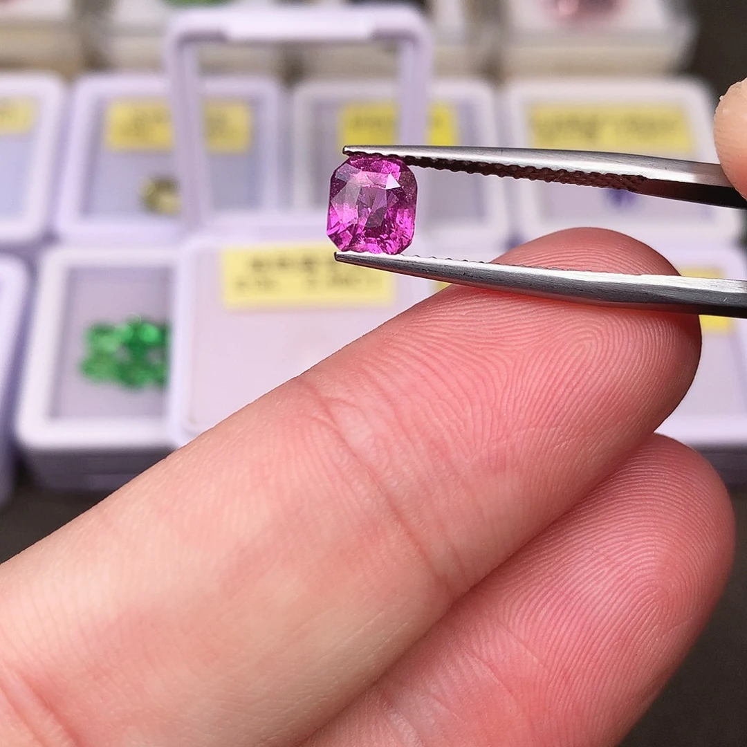 彩色蓝宝石裸石未镶嵌2.48ct无烧粉色蓝宝石