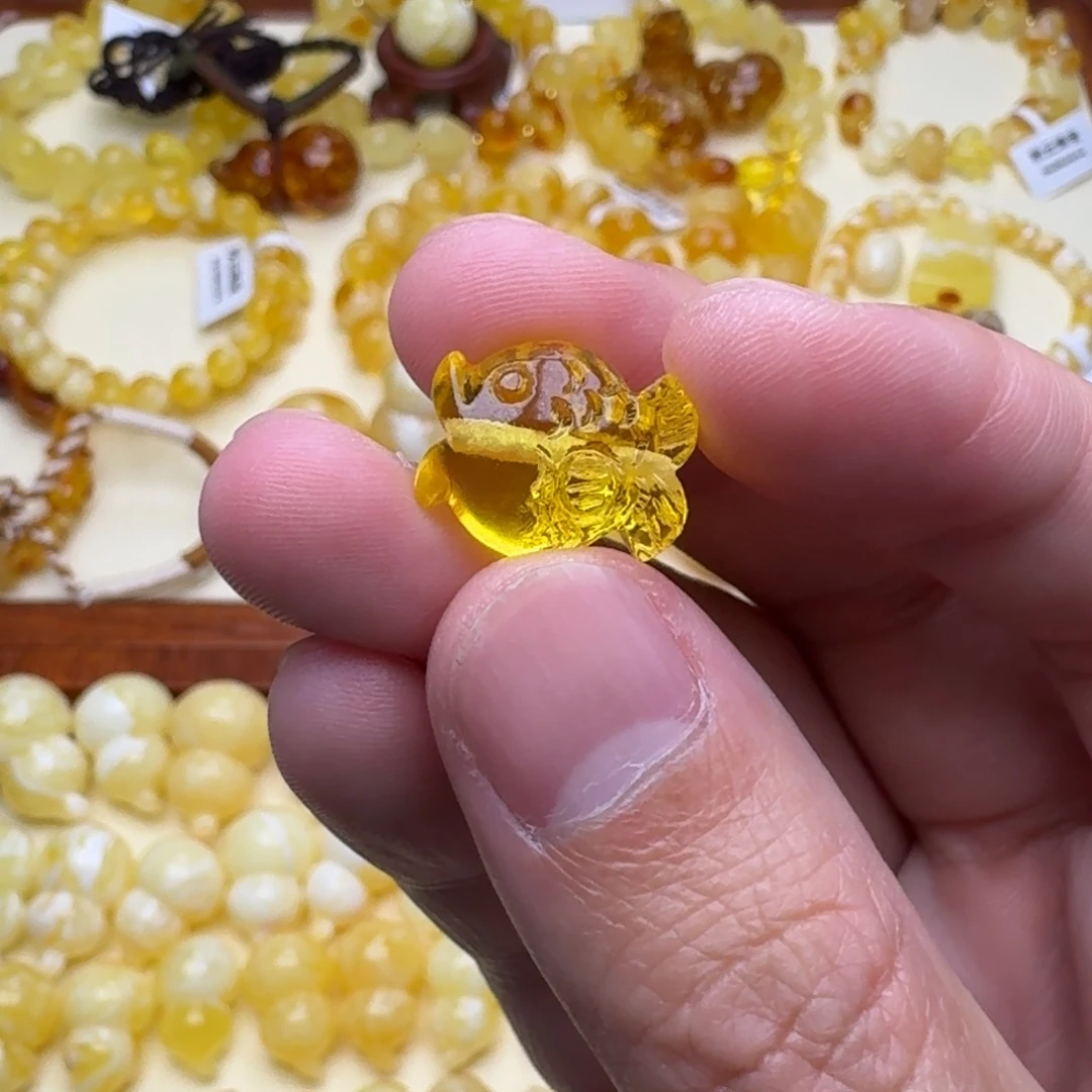 琥珀未镶嵌裸石1号