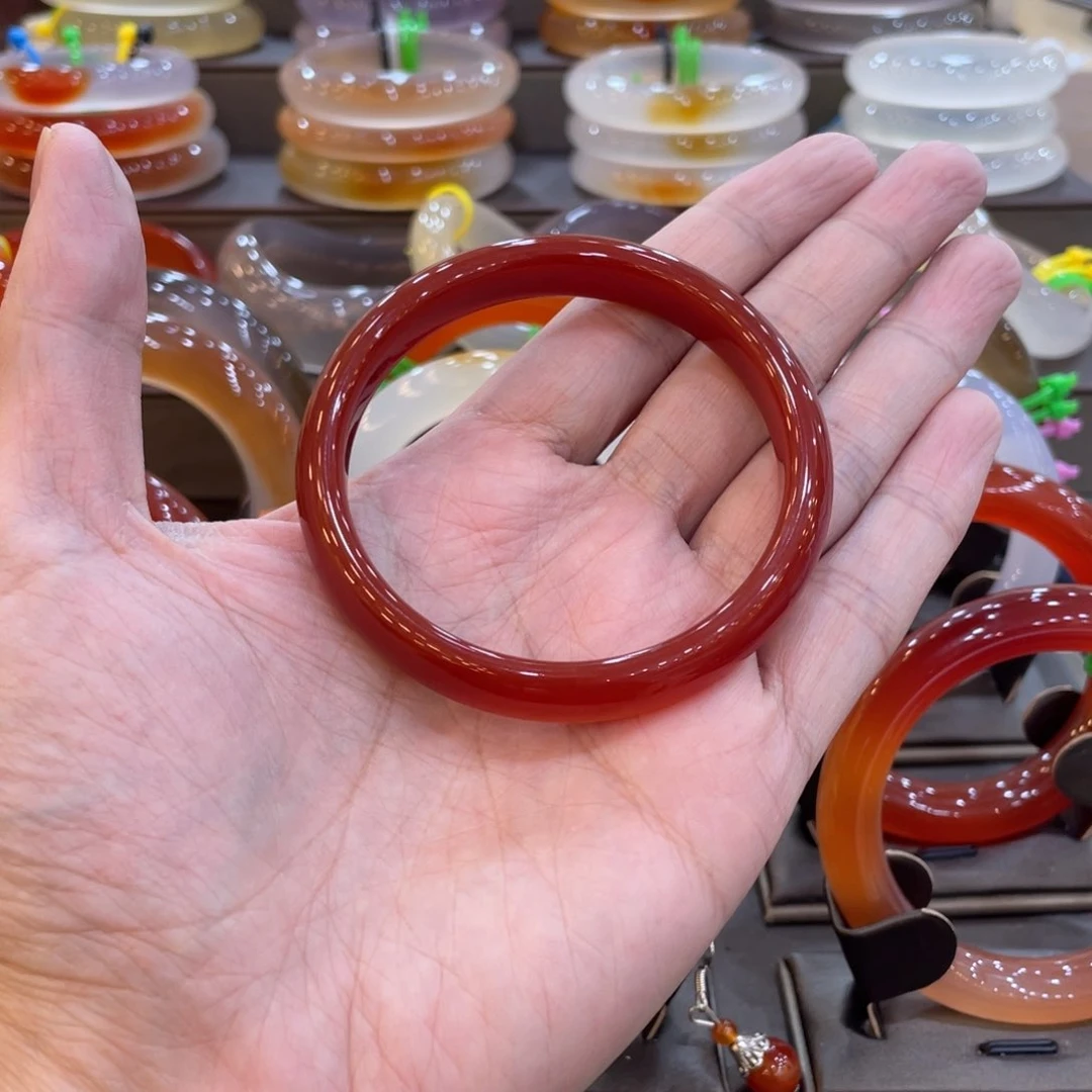 玛瑙/玉髓手镯未镶嵌