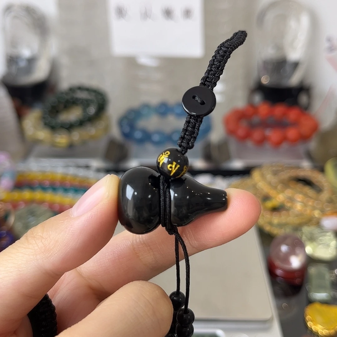 黑曜岩未镶嵌手链矿坑