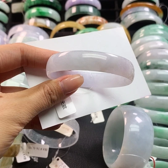 翡翠手镯未镶嵌公主