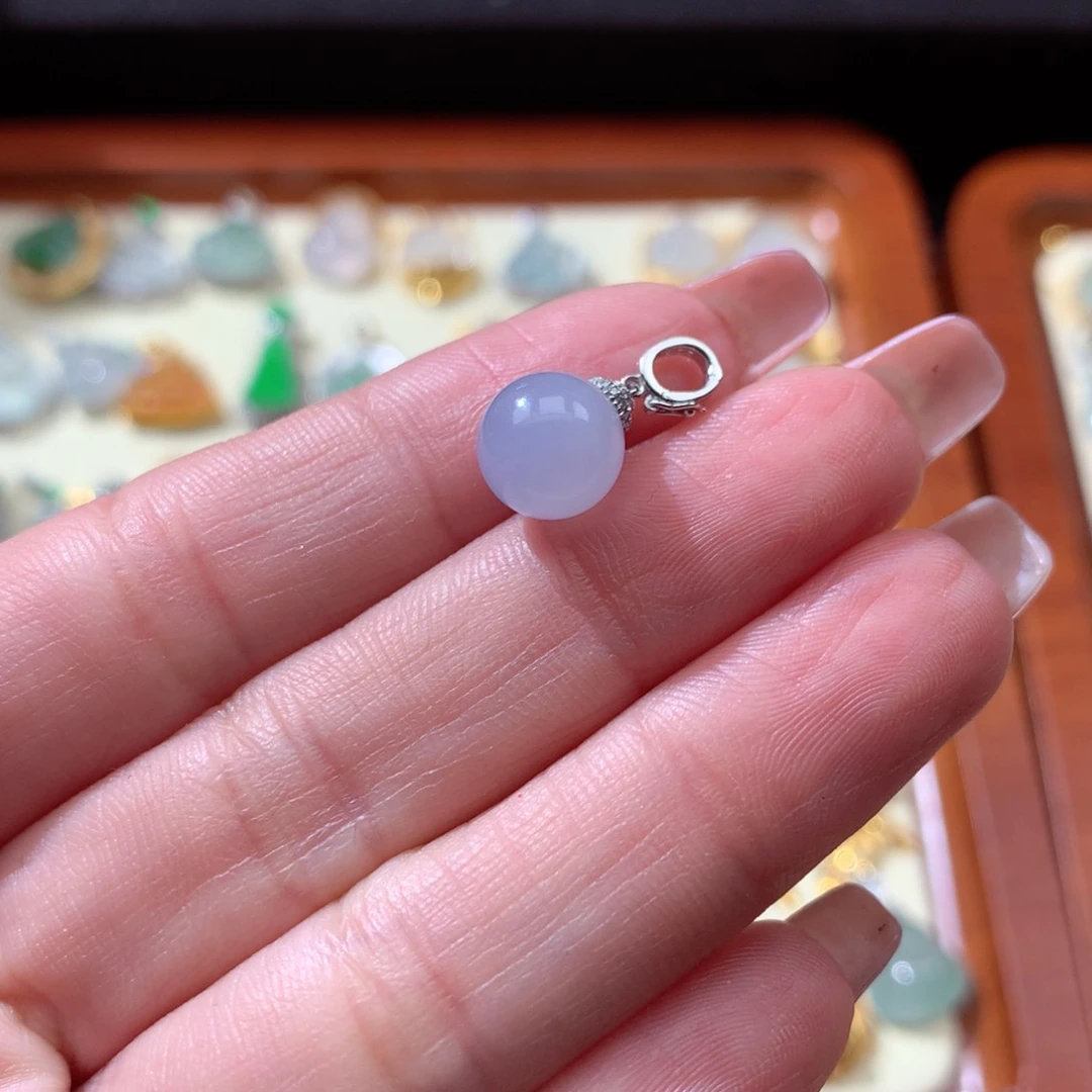 翡翠颈饰18K金镶嵌F****E翡翠