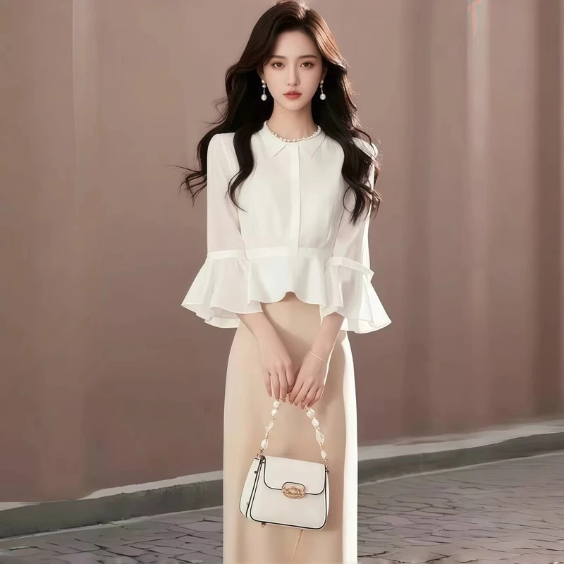 2025超火秋季搭配一整套气质名媛小香风独特绝美白色上衣套装裙子