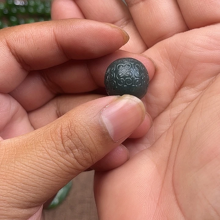 和田玉未镶嵌吊坠(不含链)不****说