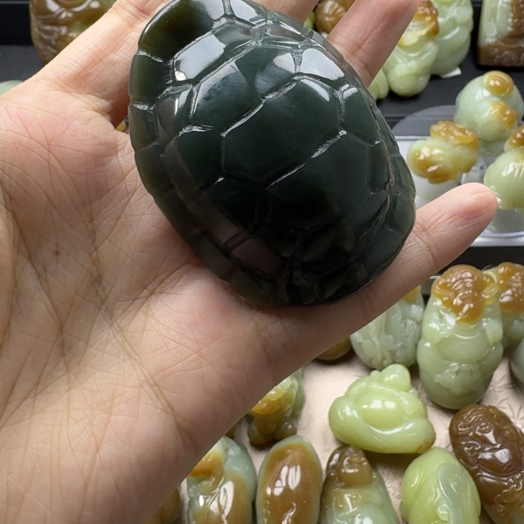 和田玉未镶嵌把件