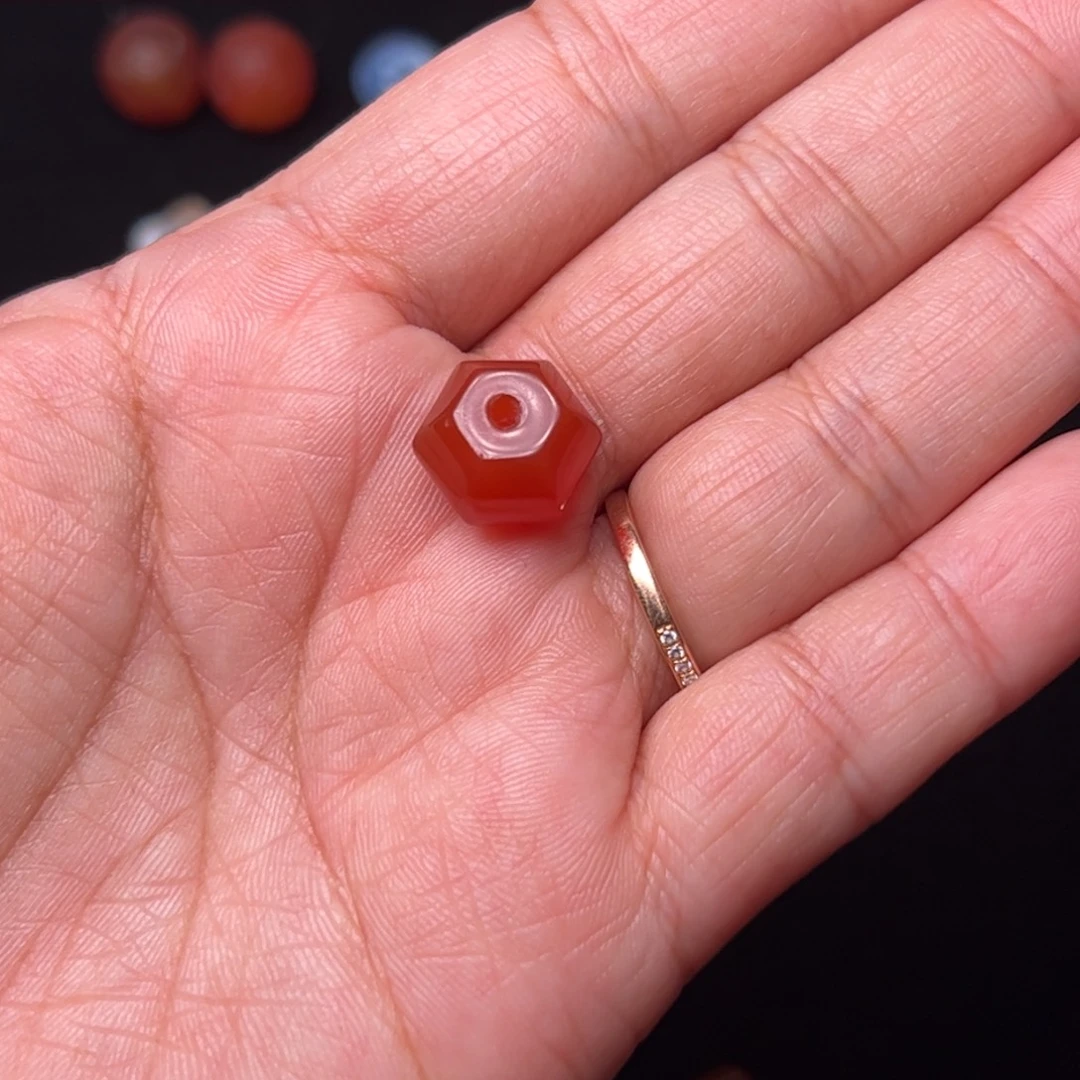 敏***敏玛瑙/玉髓未镶嵌配饰