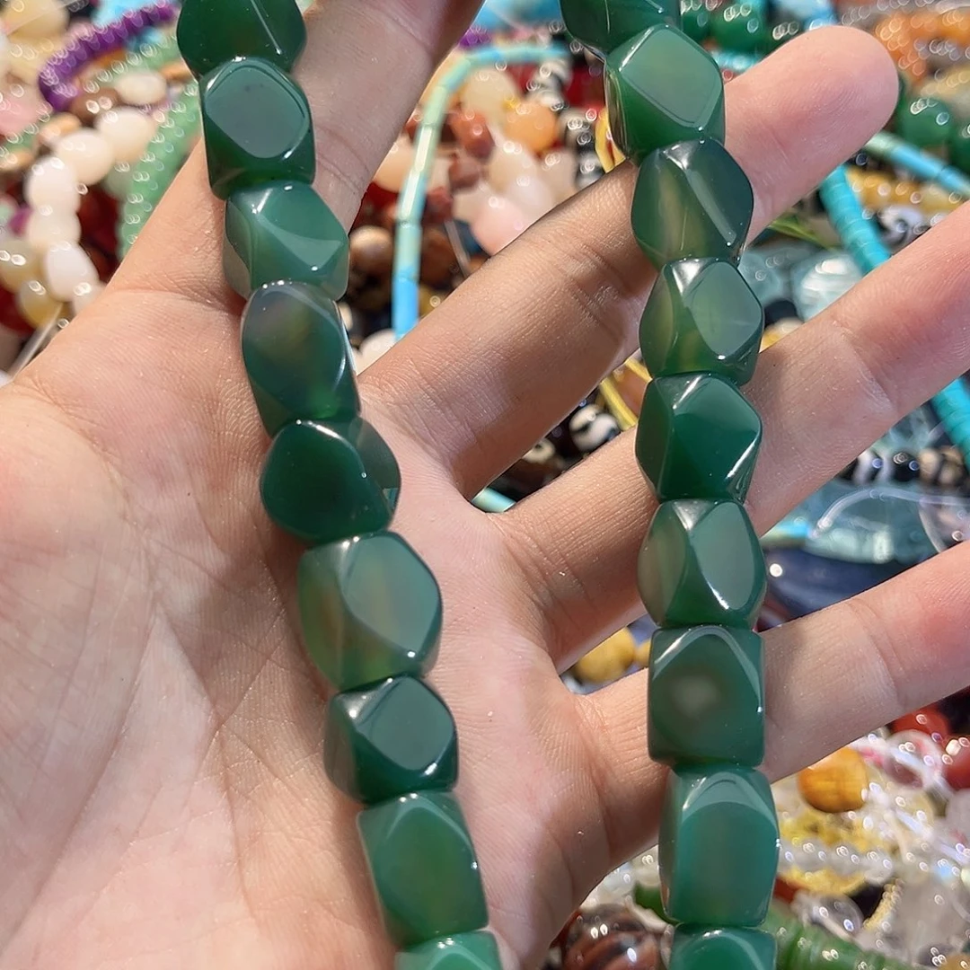 合金玛瑙/玉髓珠宝半成品绿玛瑙一条八棱