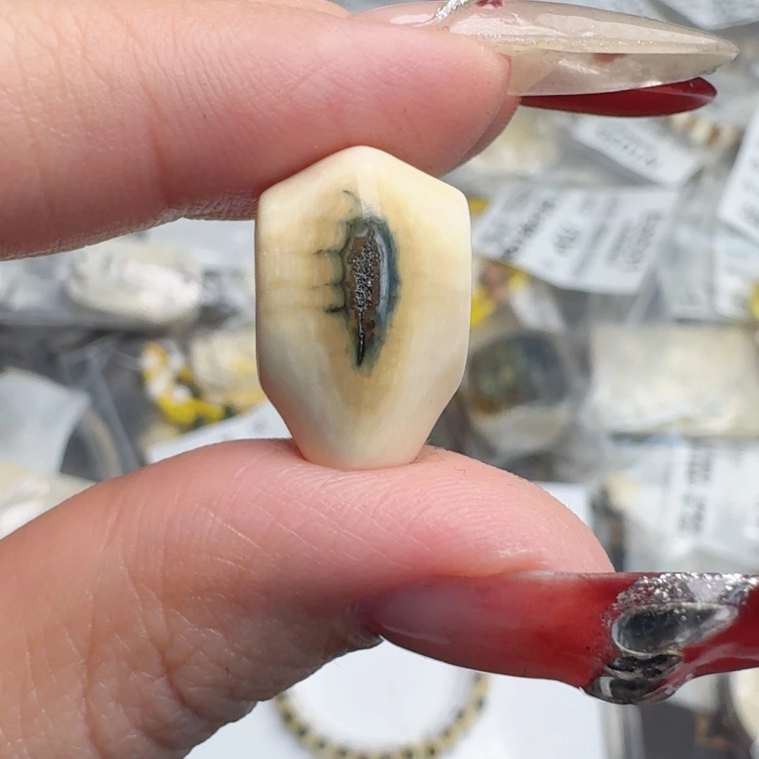 柏香籽/百香籽吊坠猛犸