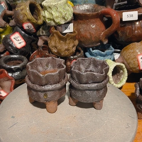 l***a粗陶花盆手工花盆制作就这样