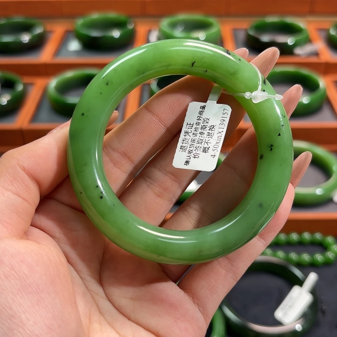 和田玉（碧玉）未镶嵌手镯苹果绿胖圆