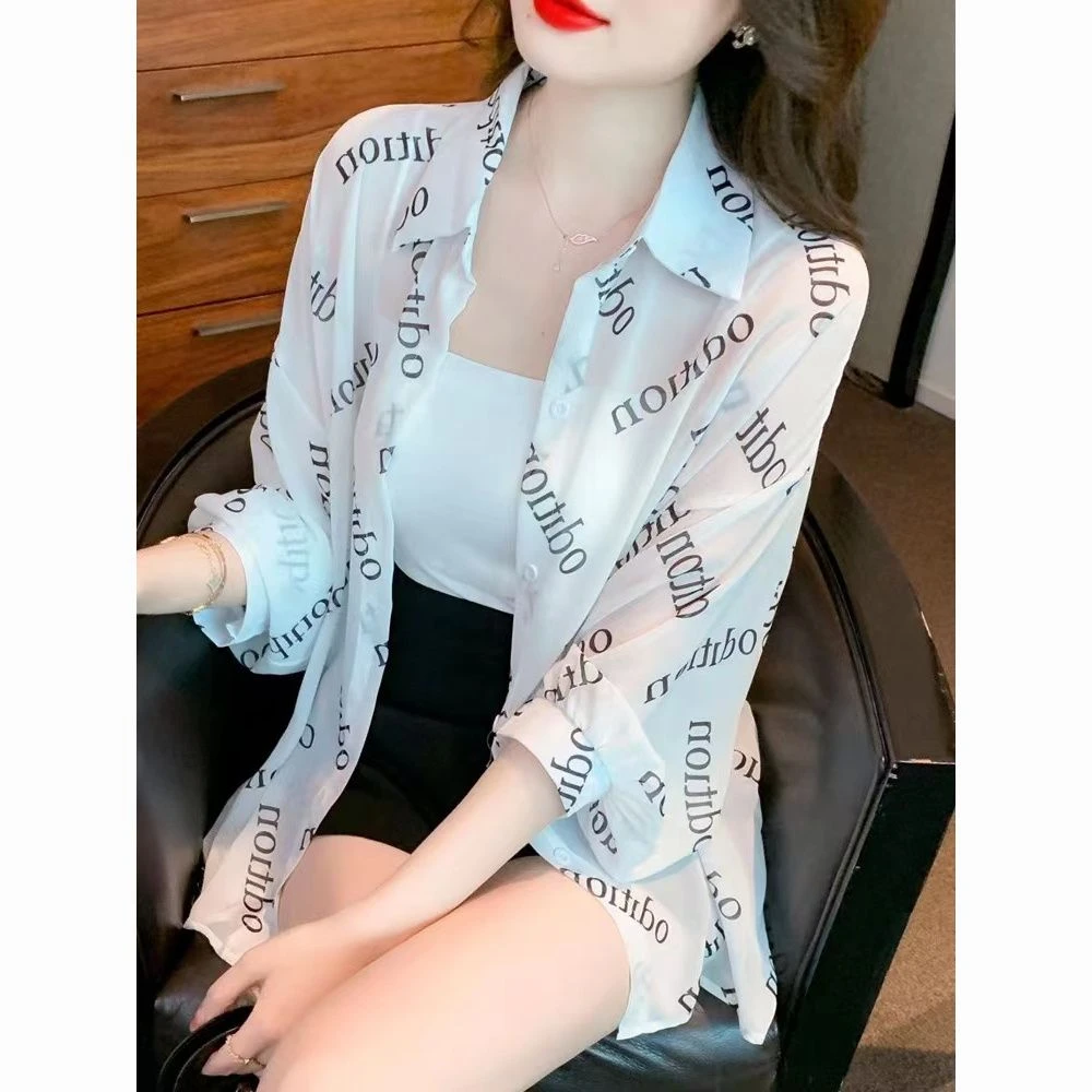 2025防晒衣女薄款夏装字母印花翻领ins宽松空调开衫衬衫雪纺上衣