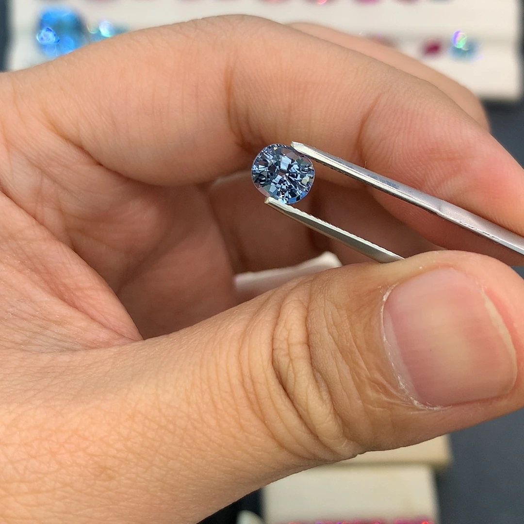 尖晶石裸石1.34克拉全净蓝尖晶