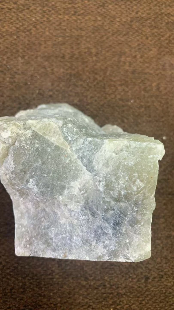 纯天然新疆且末原石