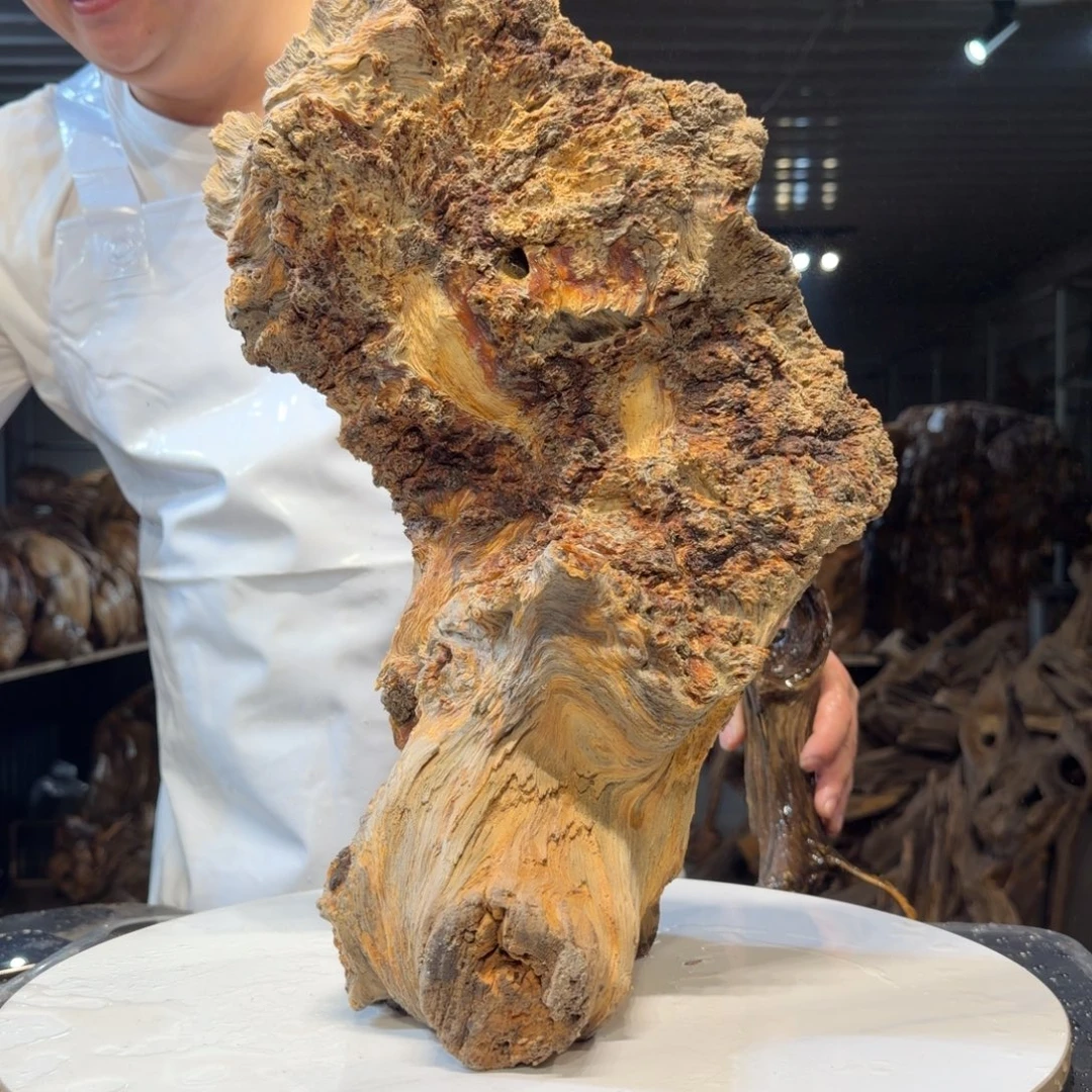 福***品木王一刀琥珀木摆件149