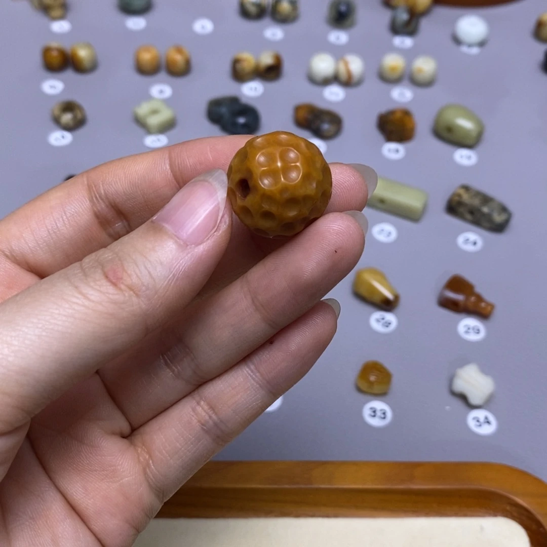 蛇纹石玉配饰合金L***6