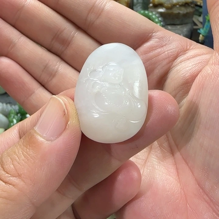 和田玉未镶嵌颈饰定制