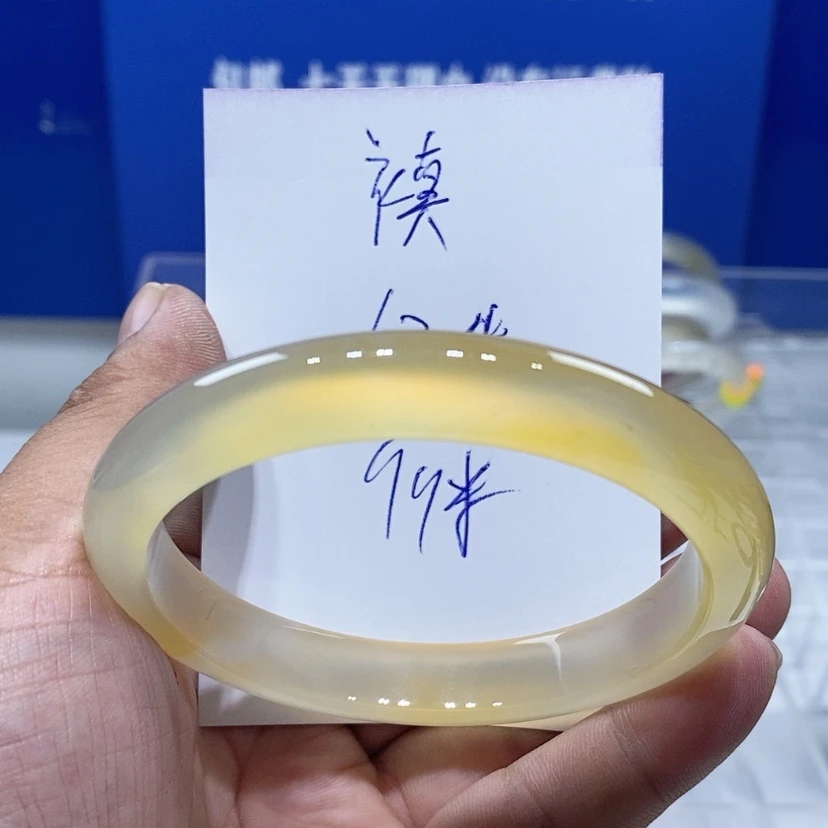 【闪购商品】玛瑙/玉髓手镯未镶嵌?**❦