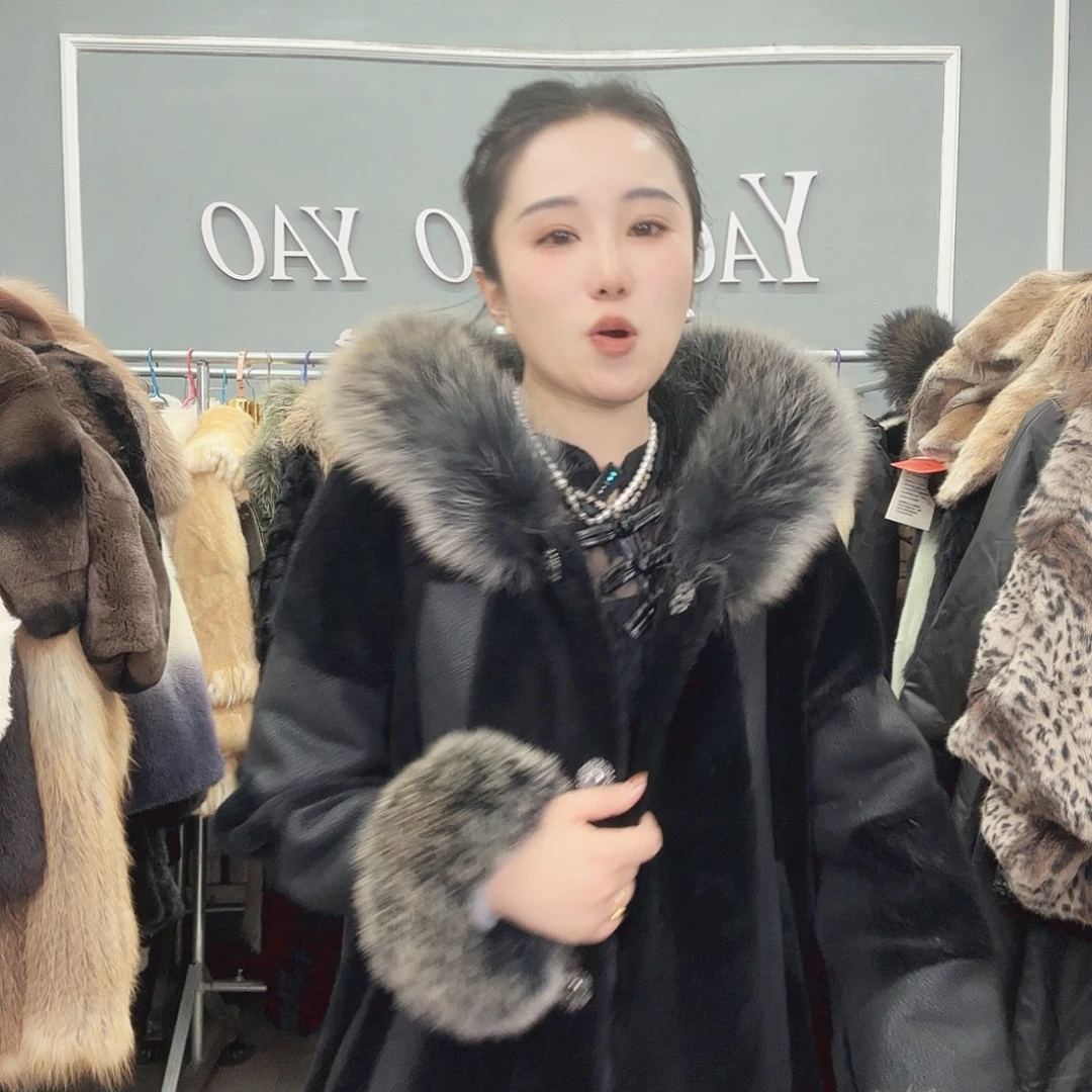 姚小妖家高端皮草