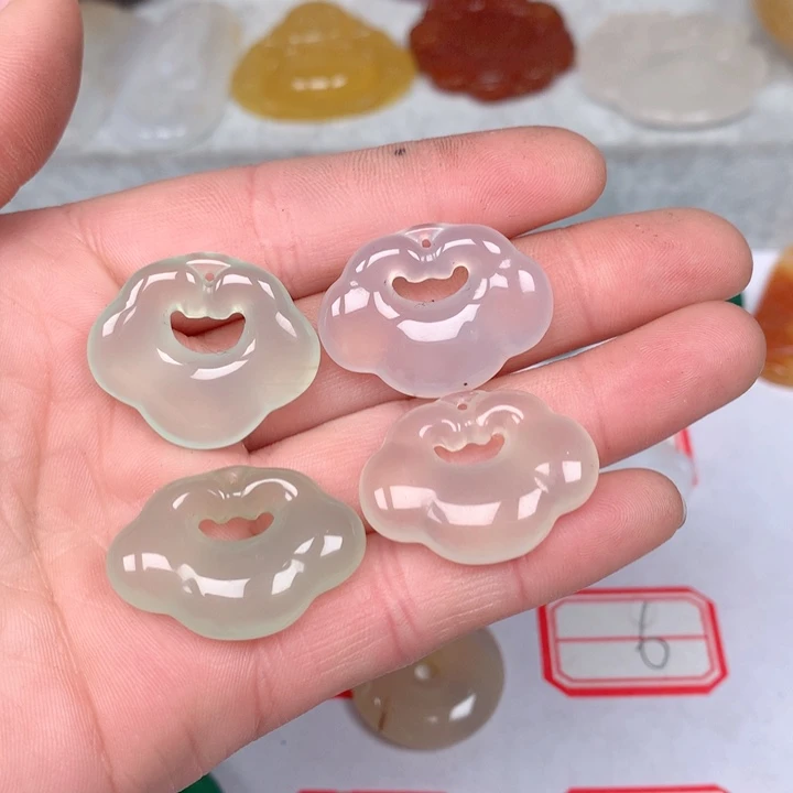 玛瑙/玉髓颈饰未镶嵌青**?