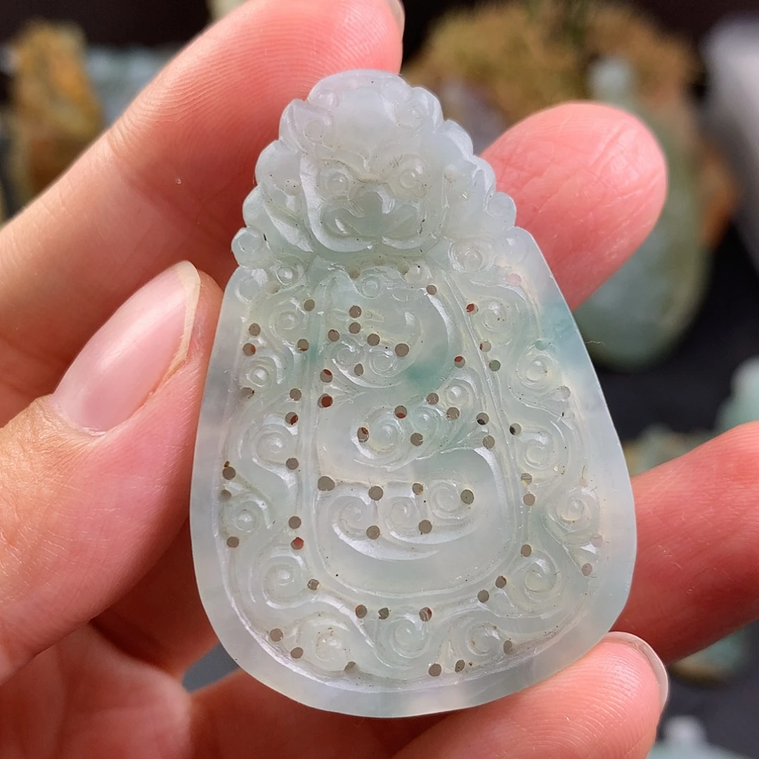 定制翡翠未镶嵌龙